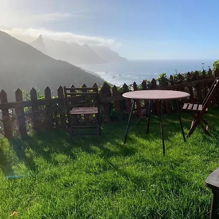 Casa Amarilla De Playa Benijo *