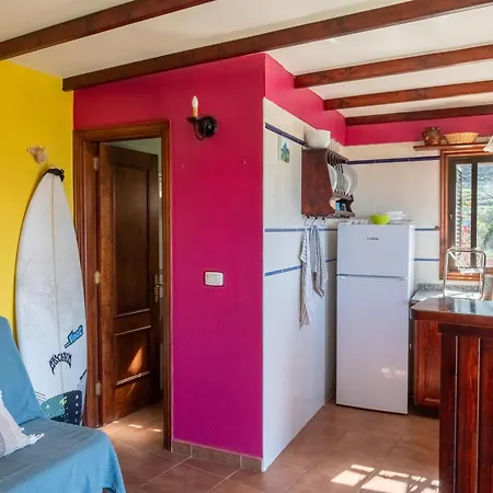 Casa Amarilla De Playa Benijo