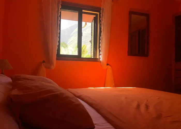 Casa Amarilla De Playa Benijo