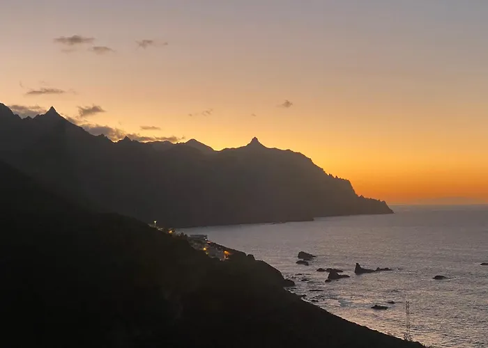 Casa Amarilla De Playa Benijo Hébergement de vacances *