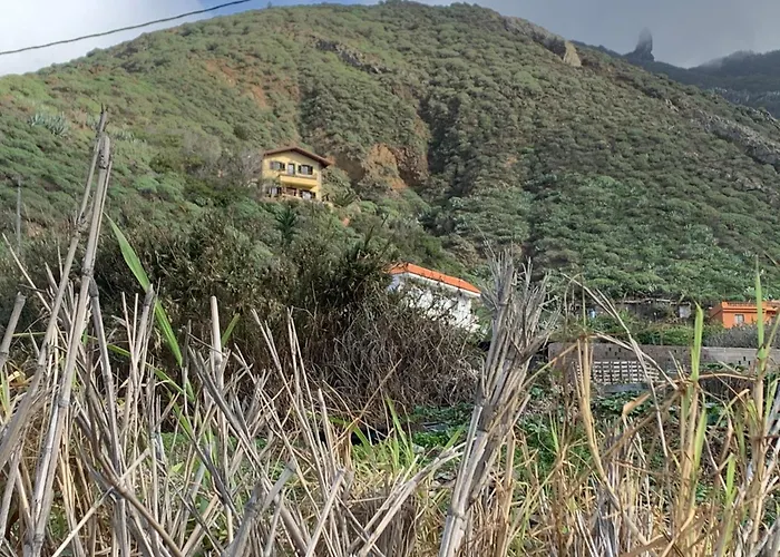 Casa Amarilla De Playa Benijo