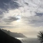 Casa Amarilla De Playa Benijo
