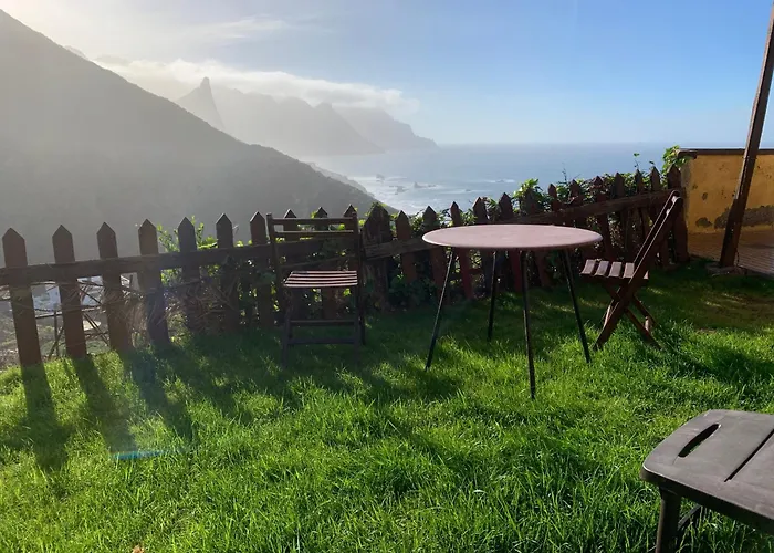 Casa Amarilla De Playa Benijo *